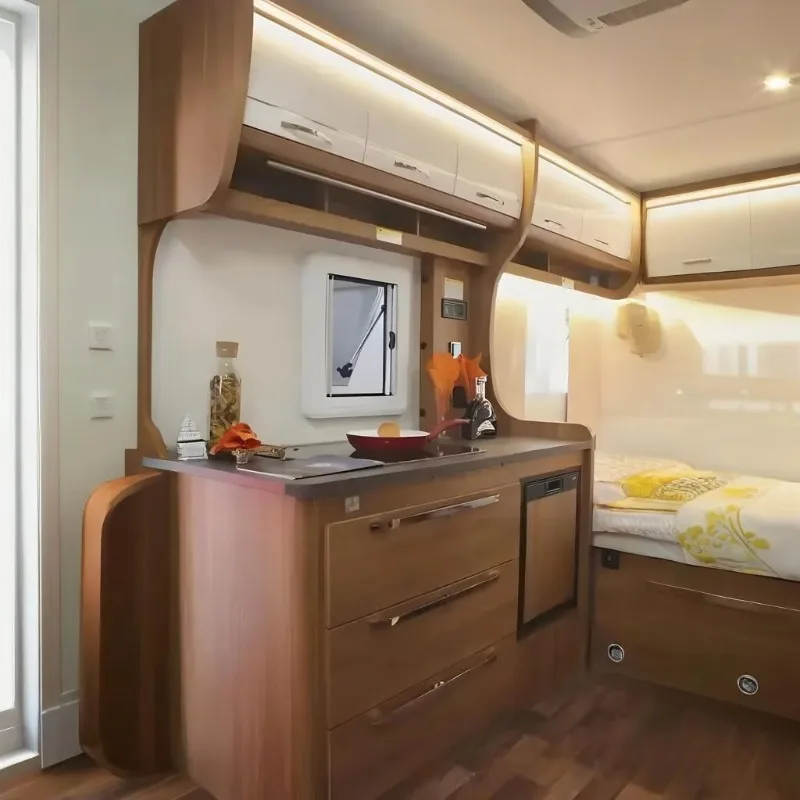 كابينة متنقلة حديثة مخصصة للمنزل الصغير على عجلات تصميم مريح لمنزل مقطورة لغرفة النوم وغرفة المعيشة هيكل فولاذي