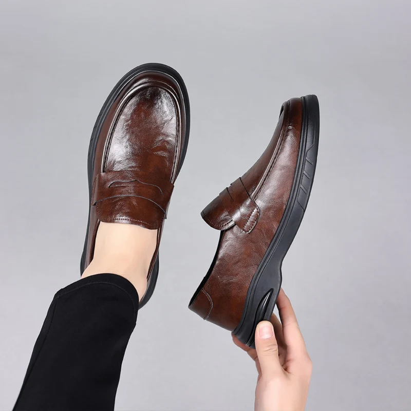 

Men's casual loafers Comfortable gentleman style Leisure and office business Hot selling adult suit shoes Slip on Black brown