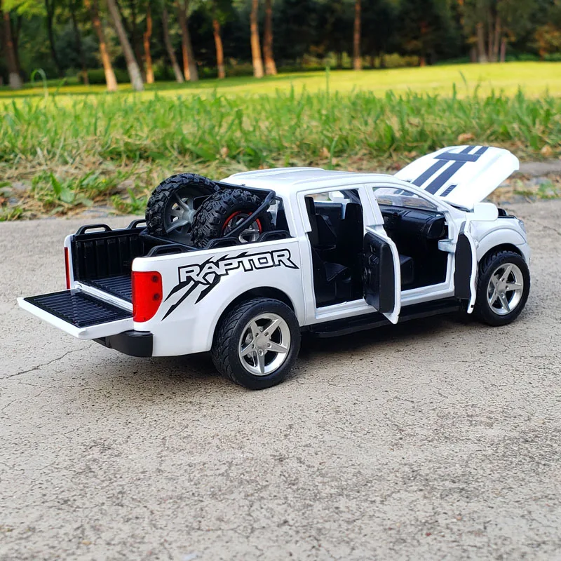 Coche de aleación de camioneta Ford Raptor F350, escala 1:32, vehículo todoterreno de juguete, modelo de simulación extraíble, regalo para niños