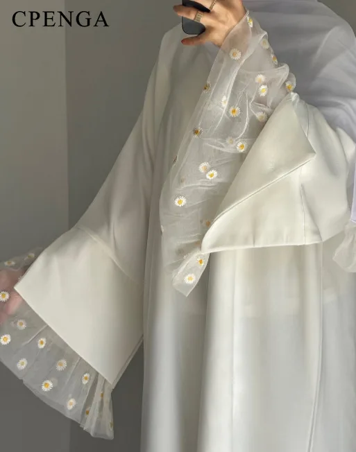 فستان عباية دبي مطرز صيفي فاخر للنساء سترة إسلامية متواضعة أنيقة بأكمام من الدانتيل قفطان إسلامي تركي