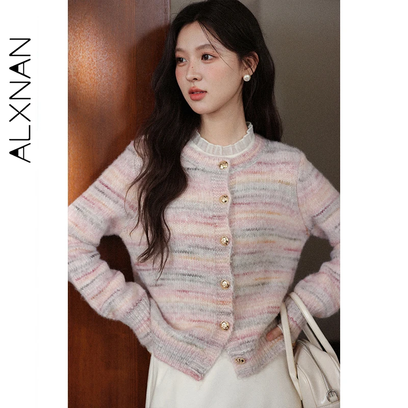 

ALXNAN розовый вязаный кардиган женский полосатый шерстяной свитер с металлическими пуговицами и круглым вырезом 2025 осень свободный крой кардиганы с длинными рукавами L58807