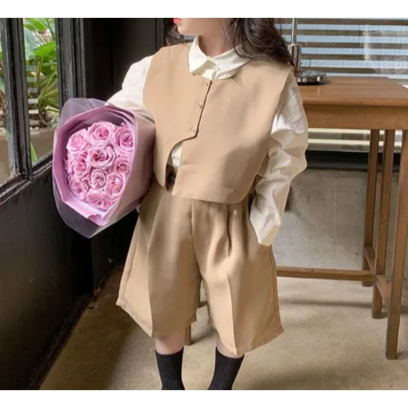 Children\'s Temperament Three Piece Set Spring and Autumn New Cotton Shirt for Baby Girls, Stylish Vest Versatile Shorts Set