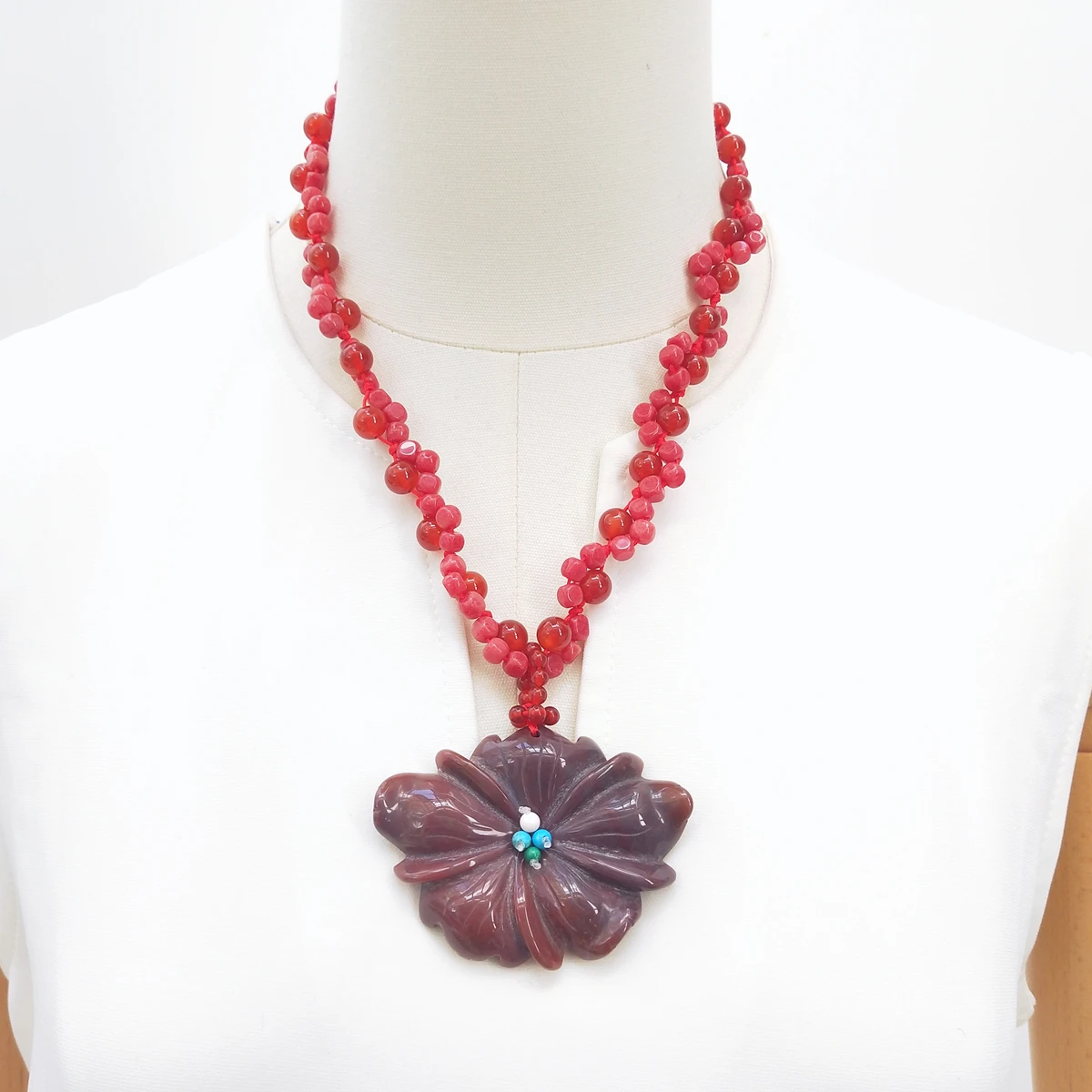 Lii Ji Real Stone Red Color Jade Agate Jasper Flower Pendant Necklace 52cm Stock Sale Women Jewelry Gift