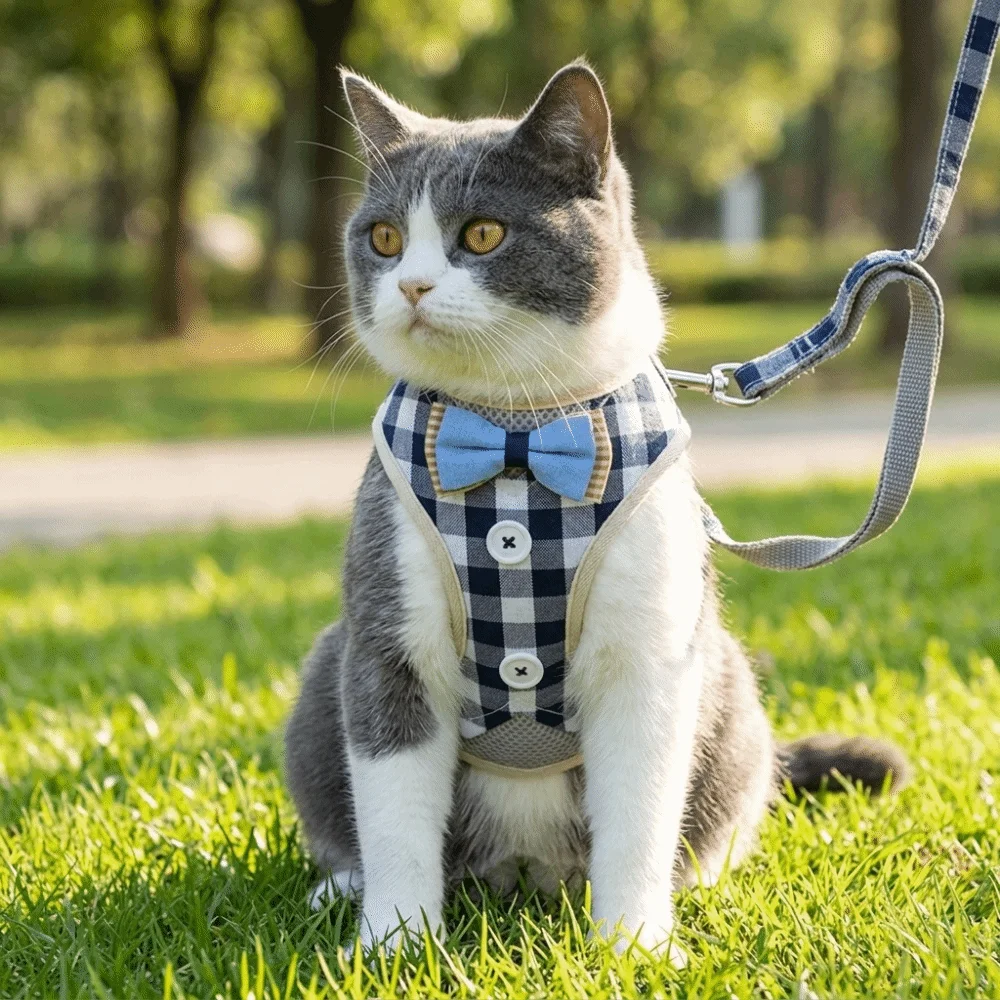 Air Permeable Fabric Cat Harness Set Escape Resistant Structure Adjustable Strap Escape Proof Cat Harness Vest Shaped Cut
