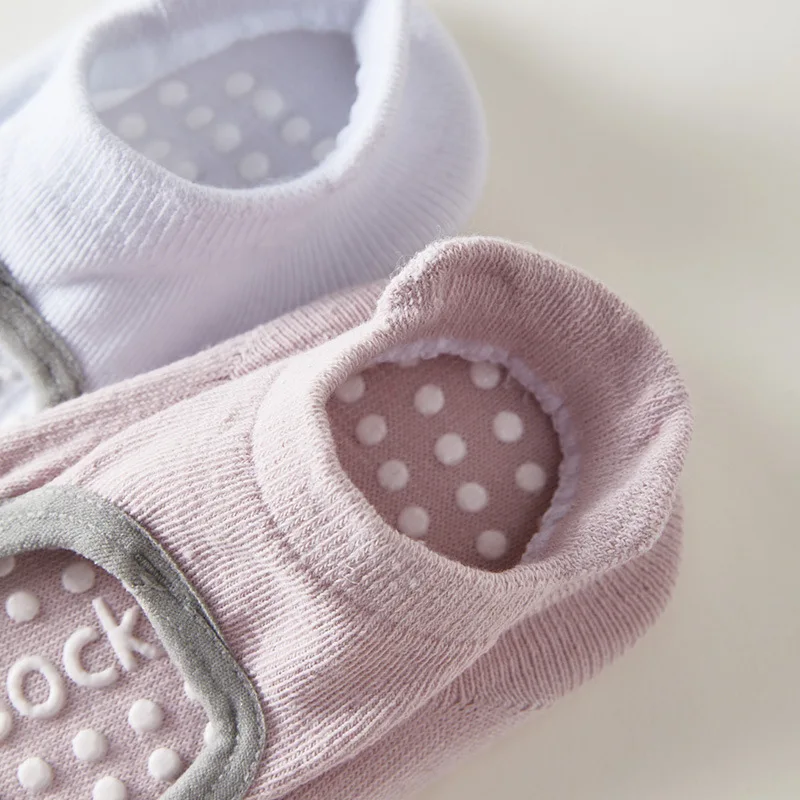 ถุงเท้ากีฬาในร่ม 1/8 คู่ สำหรับโยคะ พิลาทิส กันลื่น ทนทานต่อการสึกหรอ เหมาะสำหรับการออกกำลังกายบนพื้น เต้นรำ ซับแรงกระแทก ผลิตจากผ้าฝ้ายแท้