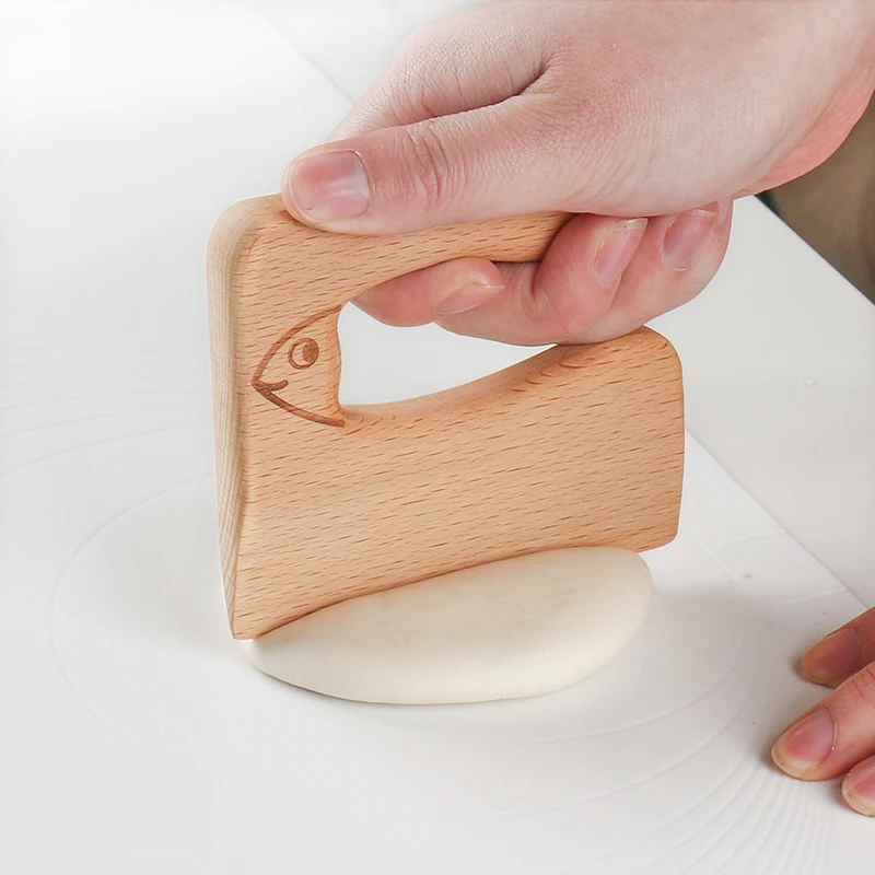 

Yoyai Wooden Kids Knife Children Safe knivesToddler Knife for Chopping Safe Cutting Veggies Fruits Fish Shape