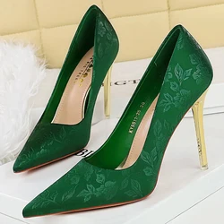 BIGTREE Shoes New Design Flower Print Silks Satins Women Pumps Retro High Heels Women Shoes Stiletto 10,5 Cm Heels Plus Size 43