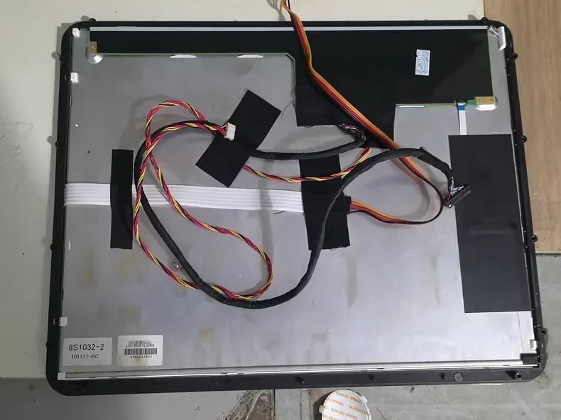 

15-дюймовый жидкокристаллический дисплей LQ150X1LG93