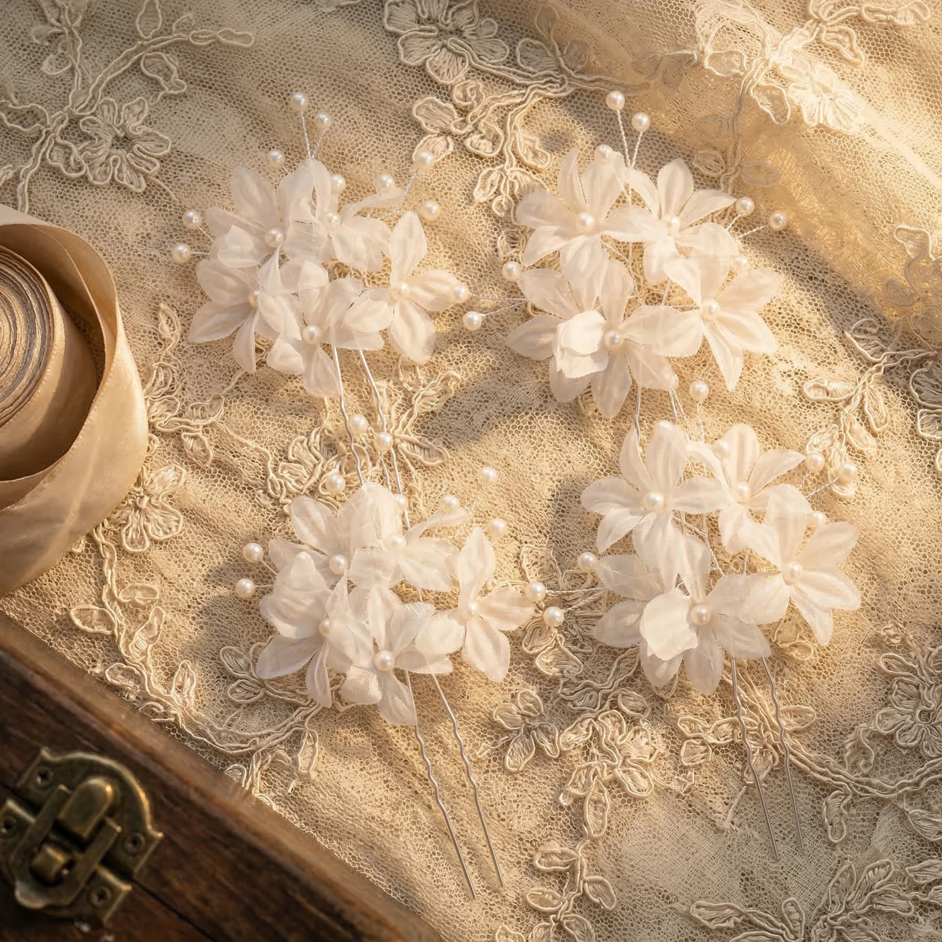 

4Pcs/Set Ethereal Organza Flower Hair Pins for Women Bride Hair Accessories Elegant Pearl Hair Clips Fairy Forest Headpieces