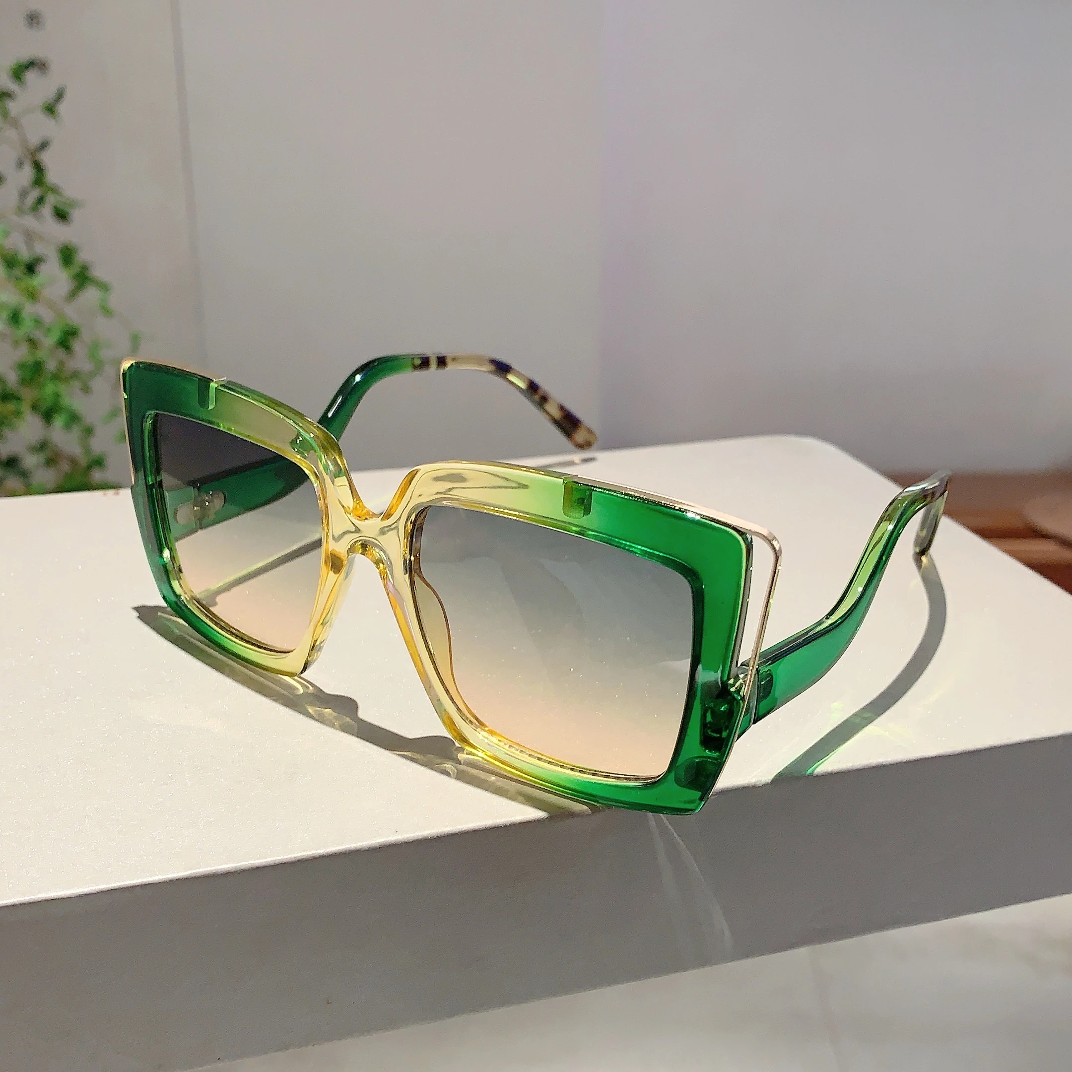 Luxury Style Unisex Chunky Oversized Spring Green Gradient Sunglasses Olive Green Grandpa Oversized Aviator Gradient Sunglasses  main image 2