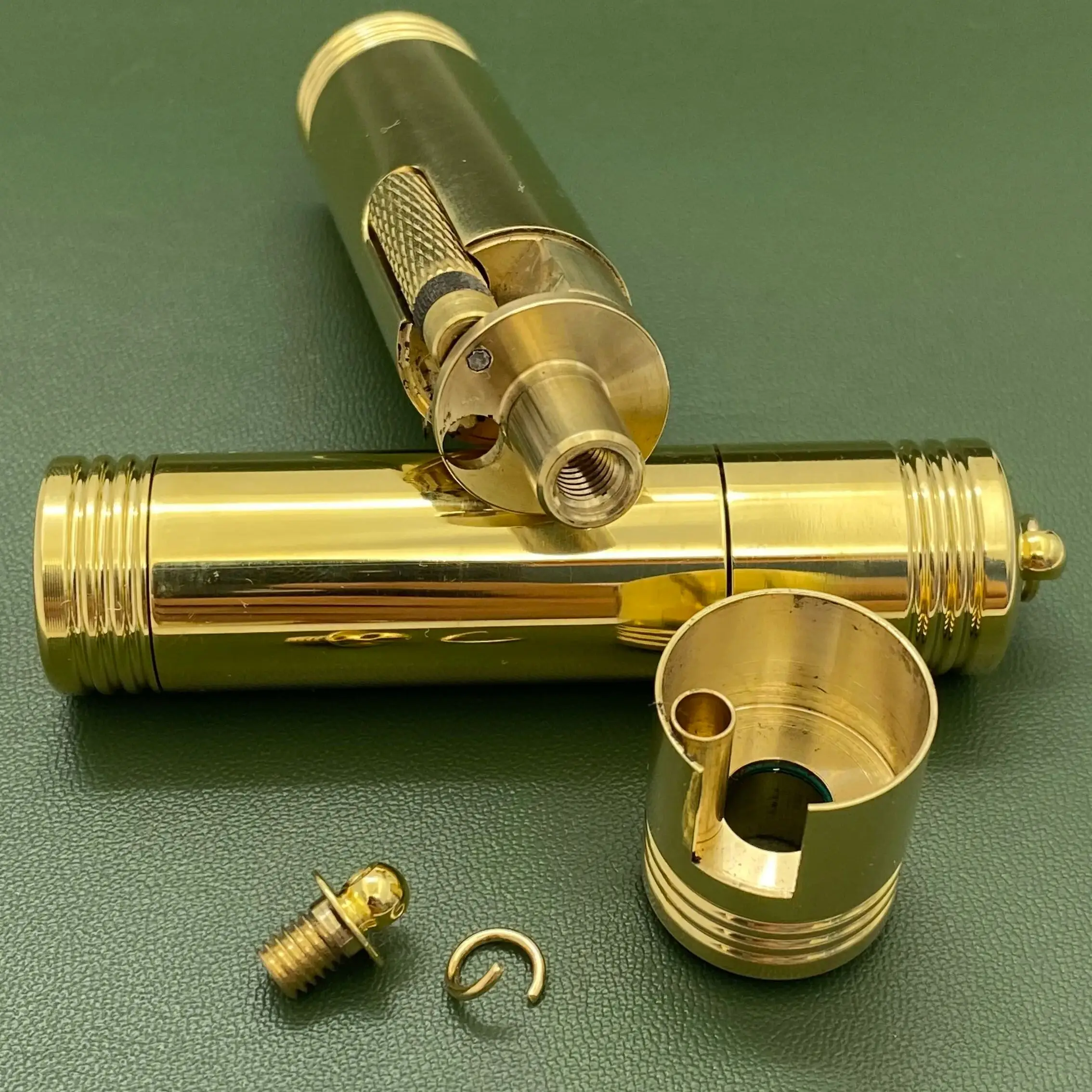 Portable Antique Copper Lighter Thin Cylinder Brass Lighter Retro Unusual Gasolin Lighter EDC Gadget 72mm * 22mm