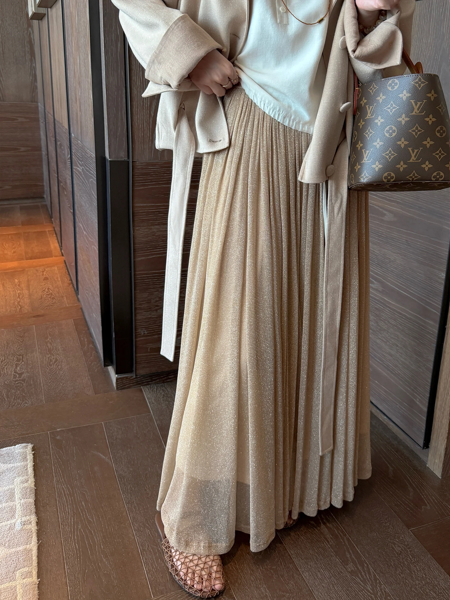 

Легкая мягкая драпированная юбка Zhang ei 30"Liu a Suo" длиной более 5 метров, коричневая, свободного кроя, для повседневной носки, с высокой талией, из нейлона.