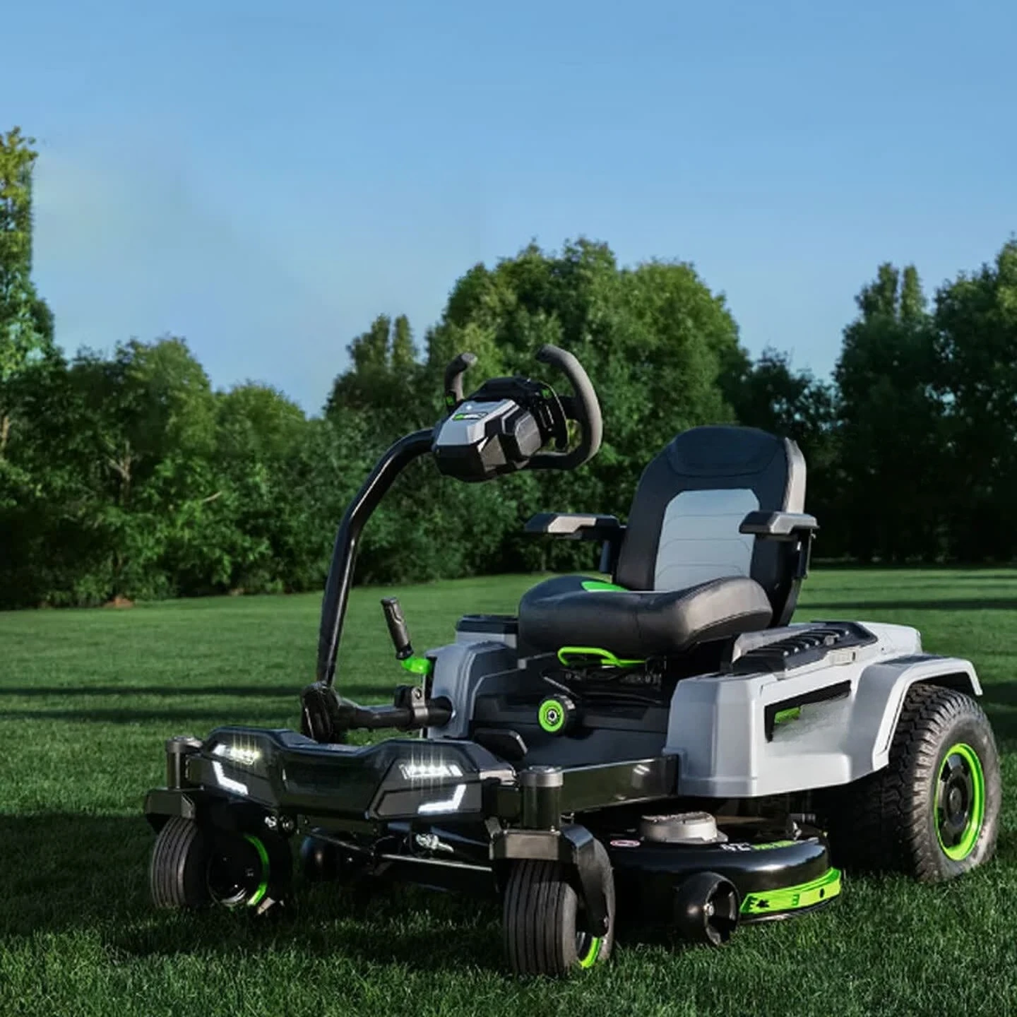 Riding lawn mower, large lawn court professional lawn mower 10AH lithium battery 6 batteries 1 fast charging