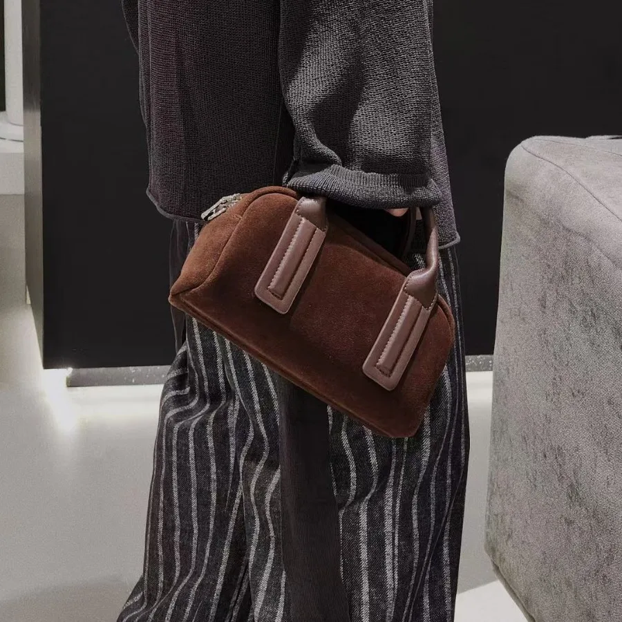 

Удобная для путешествий сумка для подгузников: складная конструкция экономит место, подходит для багажа и автокресел, отлично подходит для отпуска и длительных поездок.