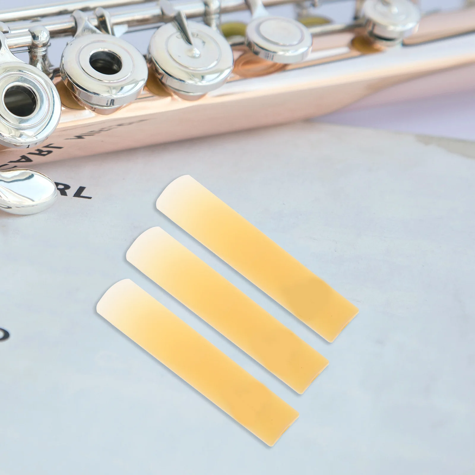 

3Pcs Clarinet Reeds Resin Durable Handmade Replacement Compact Practical Clarinet Part Professional Instrument Reed