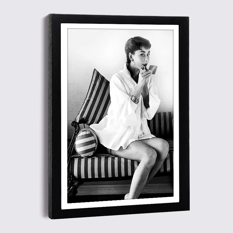 9x13 13x18 30x42cm Photo Frames with Canvas Art Picture Woman Luxury Store Poster Wood Frame Black and White Wall Decor Painting