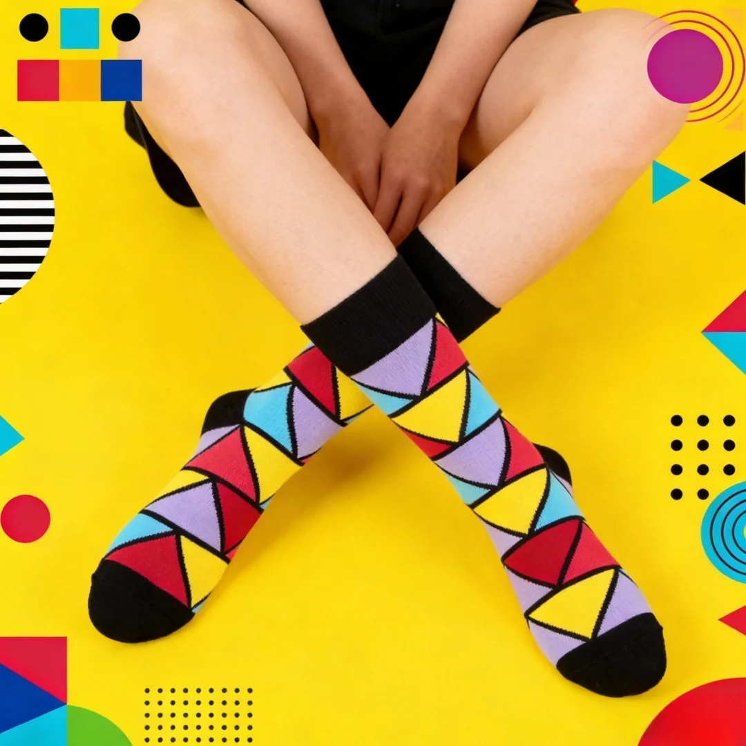 【1 Paar】Geometrische, dreieckige, farbblockierte mittelhohe Socken, vollständiger künstlerischer Flair-Socken im Streetwear-Stil