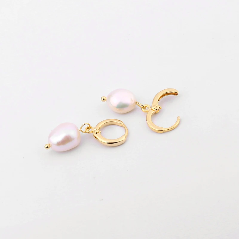 Peri\'sBox Gold Color Freshwater Pearls Hoop Earrings for Women Simple Small Huggies Earrings Cartilage Helix Piercing Earrings