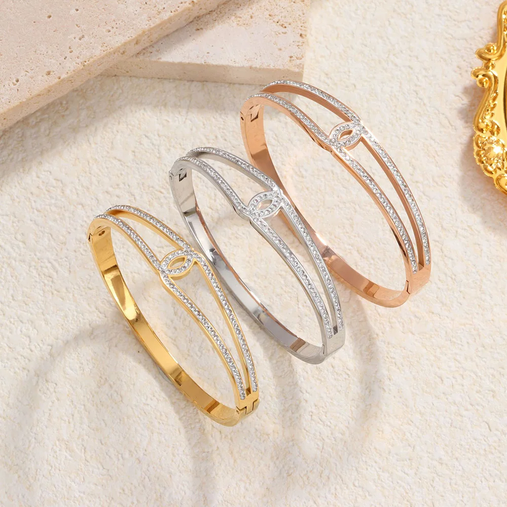 Light luxury high-end interwoven diamond-set stainless steel 18K ladies' temperament bracelet, dress yourself as you like