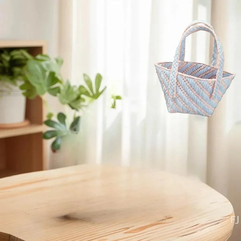 

Набор для создания сумочек своими руками: вязание крючком, ленты и сетчатые пластиковые холщовые листы в комплекте