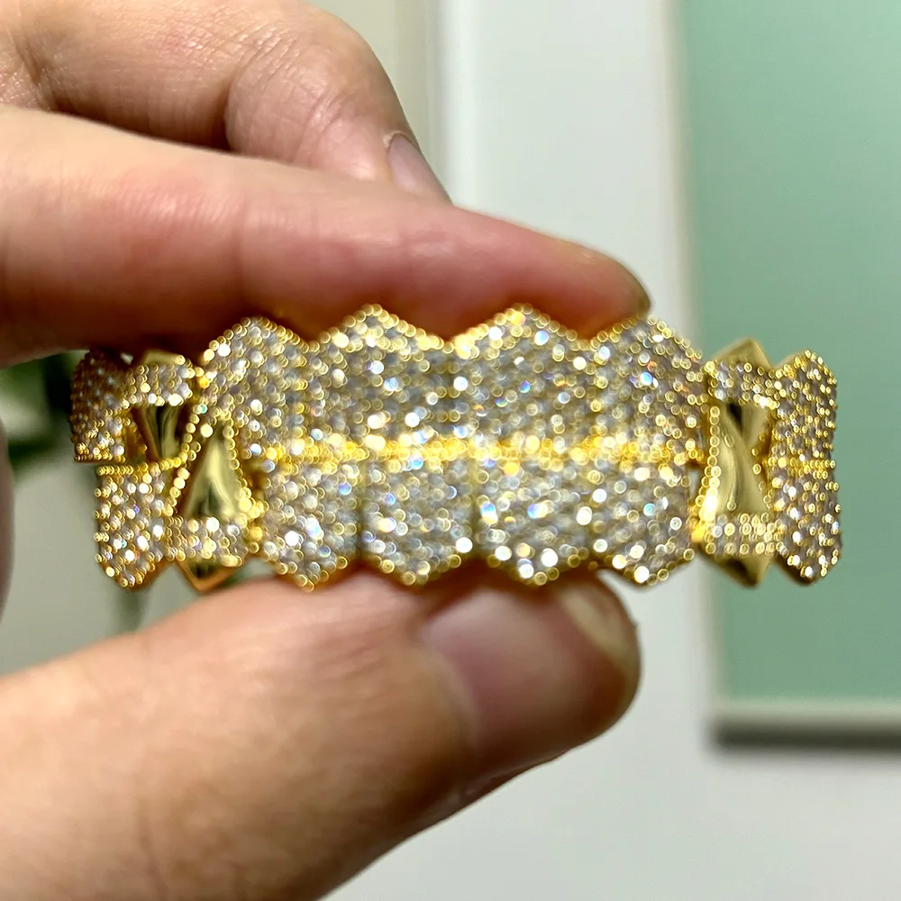 YOUNGX 8/8 الهيب هوب مثلج خارج تشيكوسلوفاكيا حجر الأسنان قبعات للنساء الرجال مجوهرات الأسنان لامعة الزركون الأسنان Grillz هالوين هدية