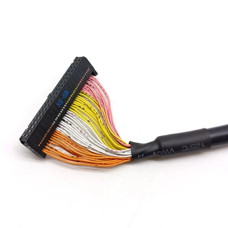 ПЛК FCN40 Обжимной соединительный провод 40-жильный контактный клеммный блок Многожильный сигнал IDC Экранированный кабель с замком AC05TB