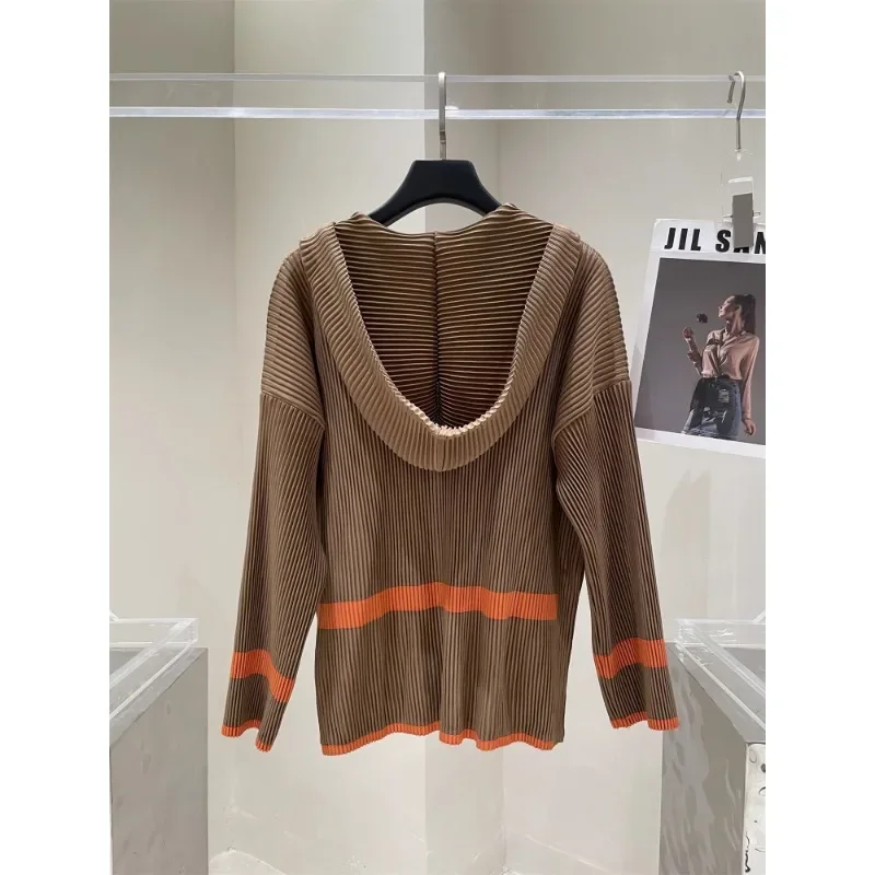 GGHK Pleated Women Jacket 2024 Fall Winter New V-neck Long Sleeve Hooded Colorblocking Design Korean Fashion Casual Female Coat