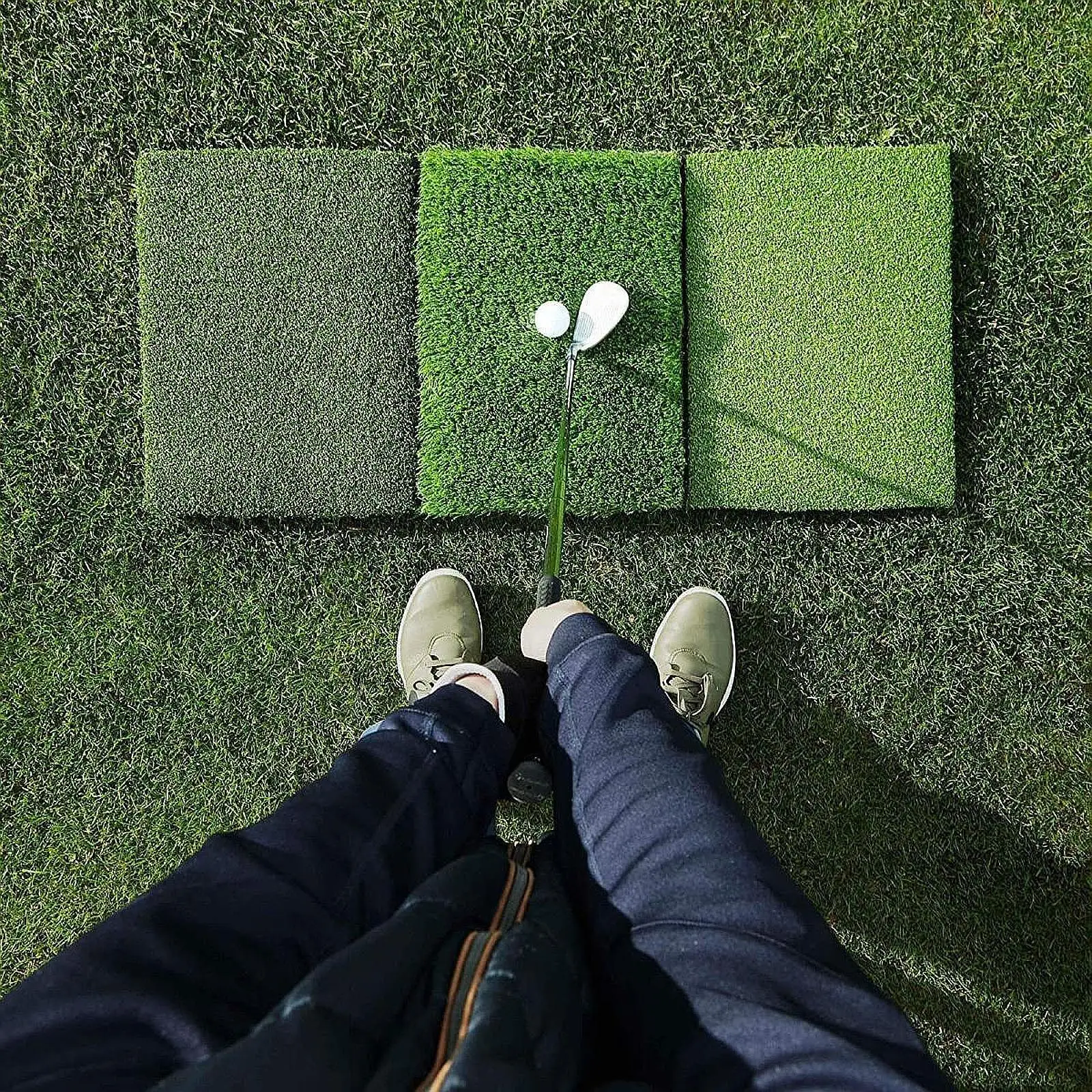 

Golf Hitting Mat Golf Practice Mat with Tees Driving Range Mat EVA Backing Anti Slip Indoor Mat Chipping Mat Swing Mat Golf Gift