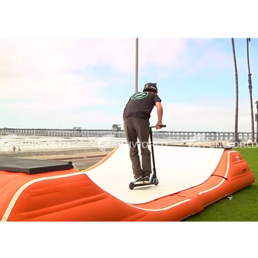 Factory Oem Inflatable Skate Ramp Air-tight Skate Ramps for Kids Jumping Portable Skateboarding Landing Ramp for Sale