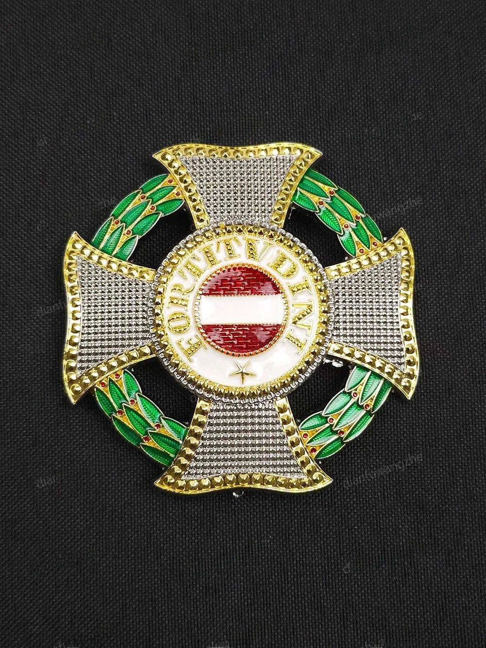 medalla-maria-teresa-del-imperio-austro-hungaro-de-la-era-de-la-primera-guerra-mundial-accesorio-coleccionable-militar-equi