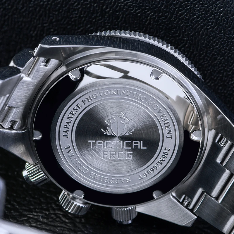 التكتيكية الضفدع ساعة كرونوغراف رجالية TF004 حركة الكوارتز الشمسية مقاوم للماء تاريخ الياقوت كريستال C3 مضيئة كوارتز ساعة اليد