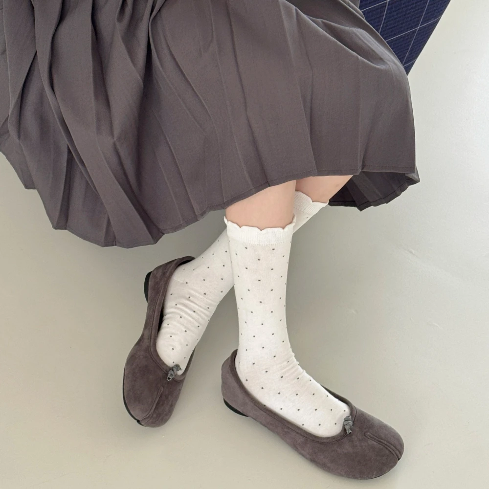 Coffee Polka Dot Women's Toe Socks Korean Style Two Toes Medium Tube Socks 2026 Autumn and Winter New Cotton Knitted Long Socks
