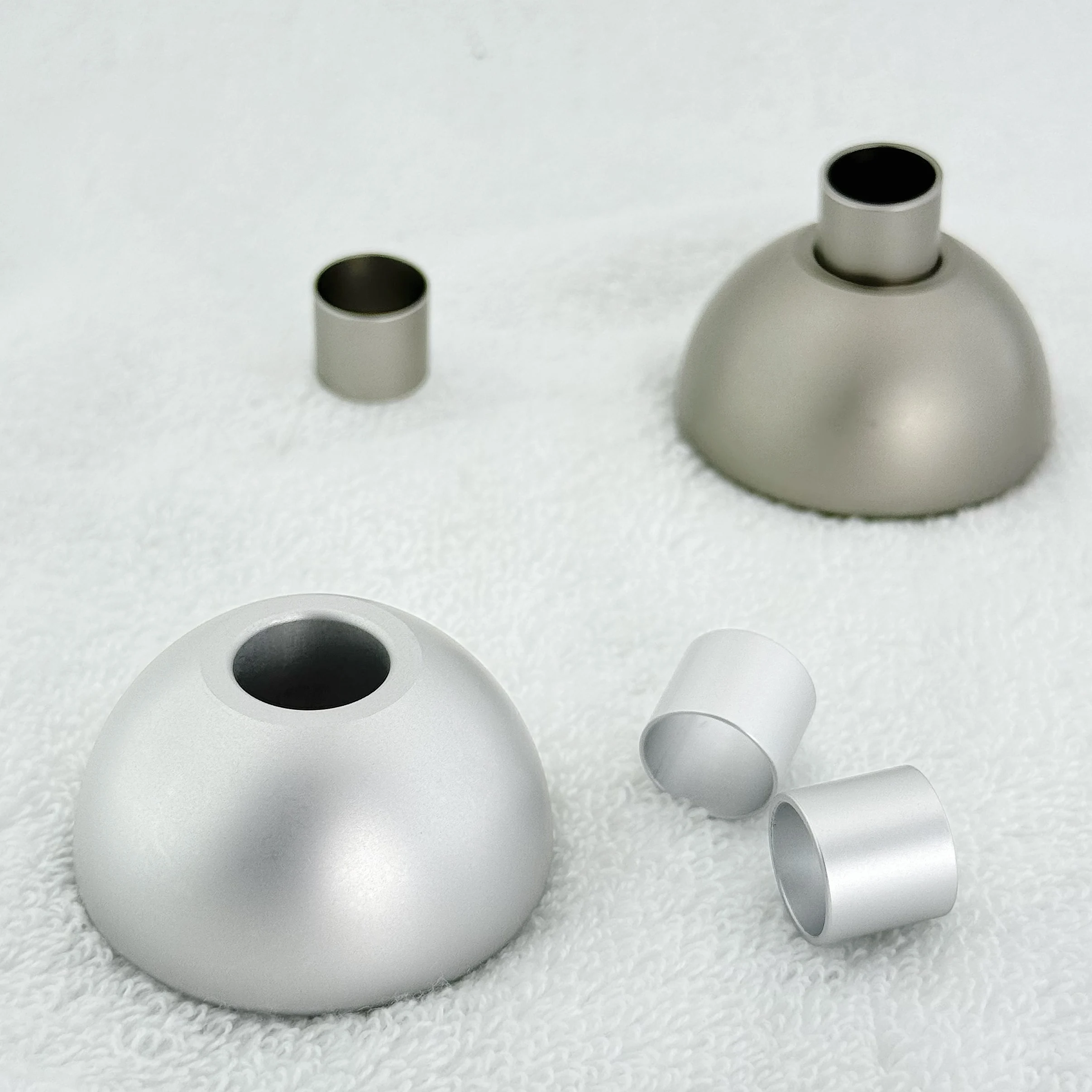 حامل ماكينة حلاقة آمن بقوس فضي من KAMPFE، حامل قاعدة ماكينة حلاقة من سبائك الألومنيوم للرجال، حامل ماكينة حلاقة يدوية كلاسيكية بثلاثة أقطار