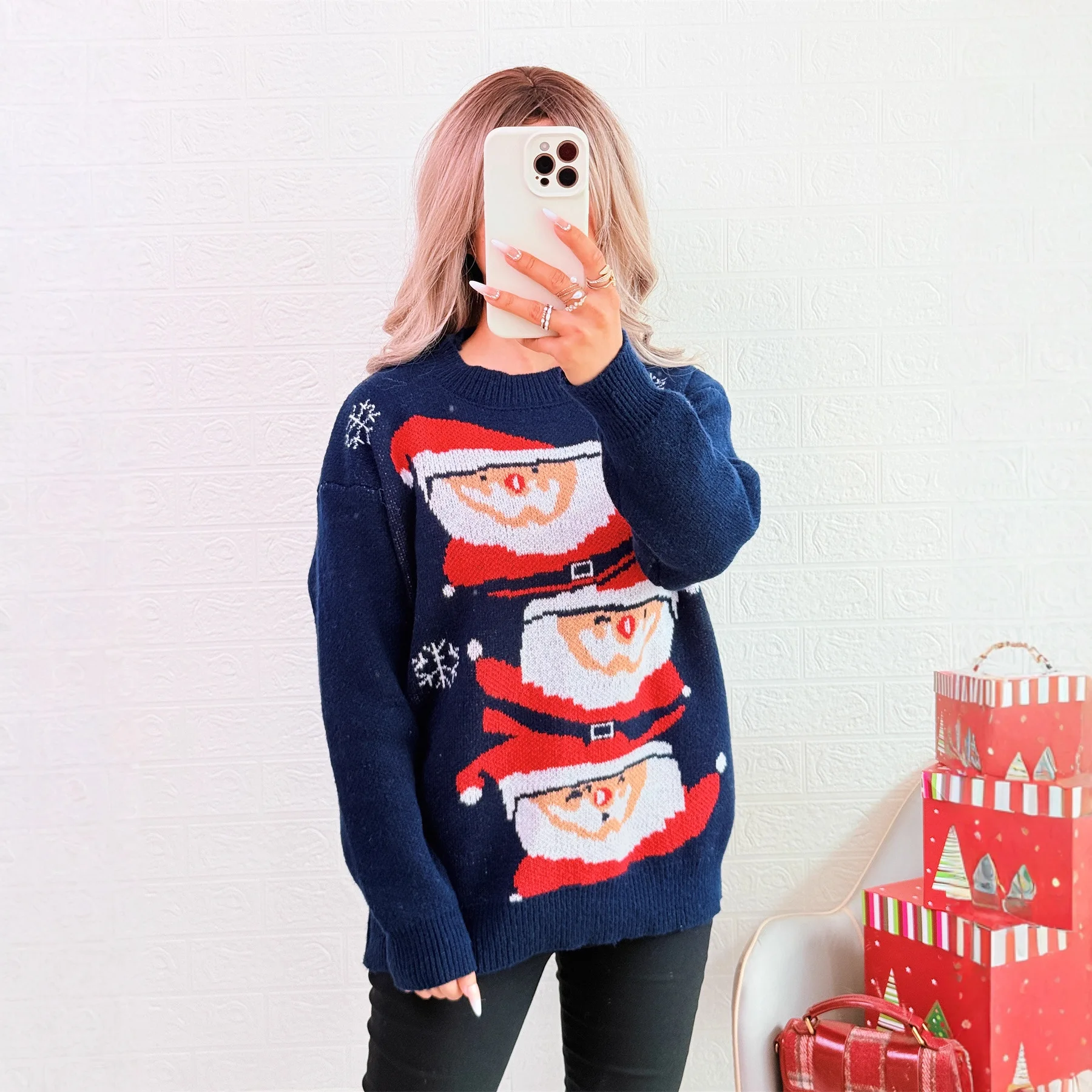 

2025 Cartoon Santa Claus Casual Knitted Pullover Round Neck Loose Warm New Year Jacquard Sweater