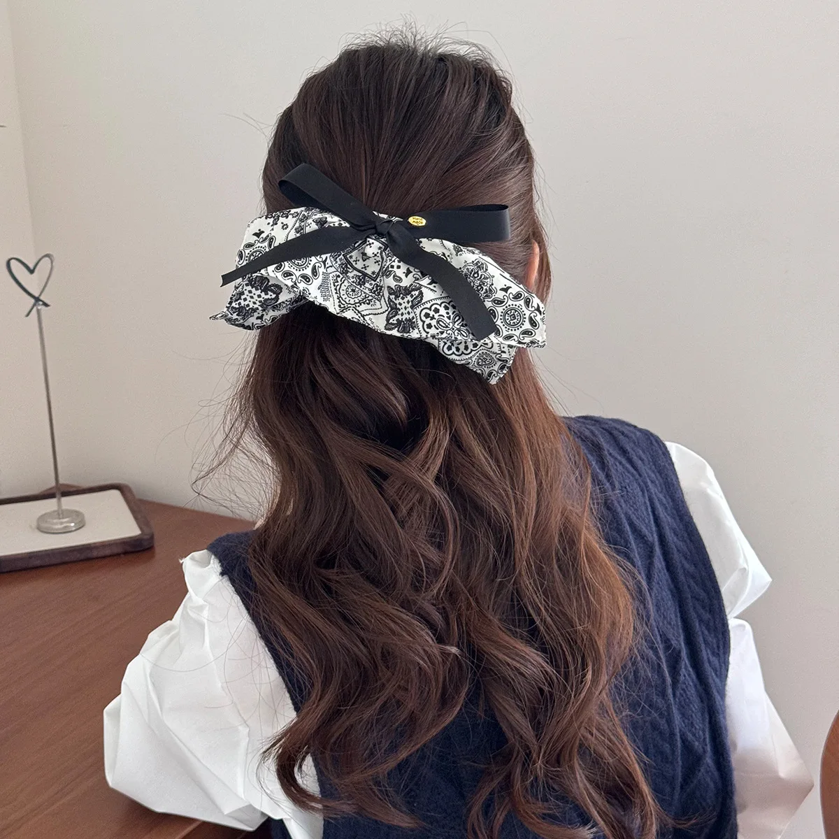 Pinza para el pelo con lazo floral Retro para mujer y niña, accesorios grandes y populares, moda líder, diseñador kpop para adultos, 2025