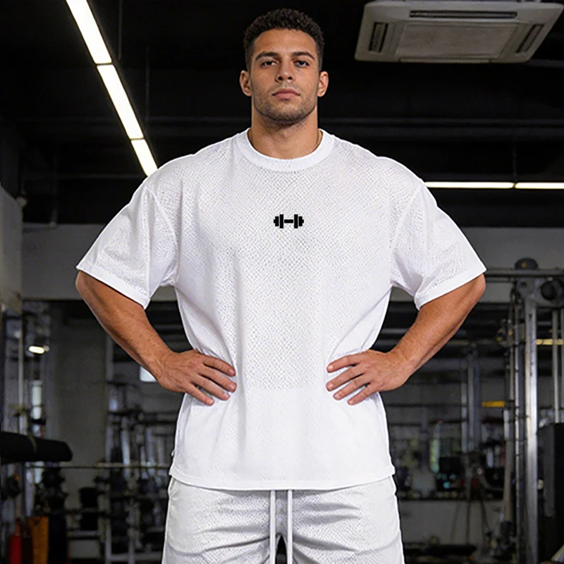 camiseta-masculina-de-corrida-em-malha-de-secagem-rapida-gola-redonda-caimento-solto-e-oversized-com-tecnologia-de-absorcao-de-umidade-e-respiravel-ideal-para-treino-e-atividades-fisicas