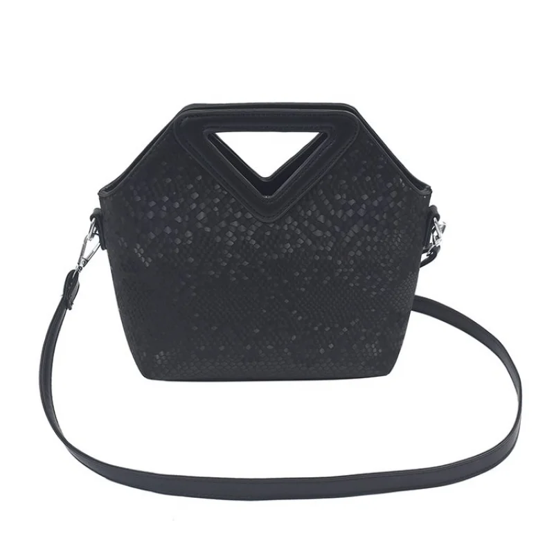 Luxury Ladies Handbag Made Of Grid-Printed Leather Boasting Trendy Design And Paris Vintage Commuter Style​