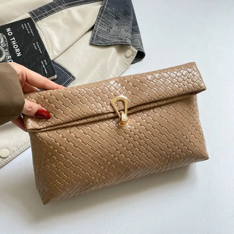 Women's Woven Texture PU Clutch Envelope Bag Black Metal Buckle Large Capacity Chic Trendy Fashion  Purses and Handbags