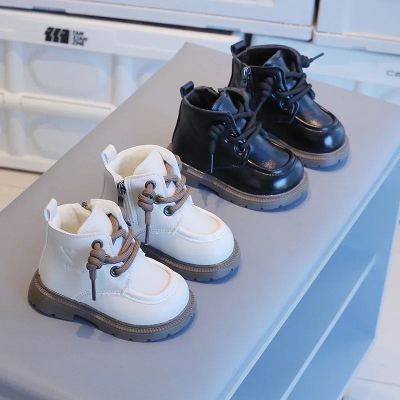 

Fashion Baby Shoes 2025 Winter New Kids Thick Soled Leather Boot Comfort Non Slip Girls' Ankle Boots Simple Boys' Snow Boots