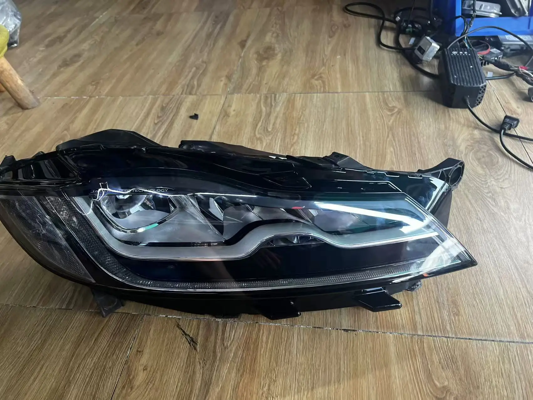 

Jaguar F-Pace 2018 model all LED