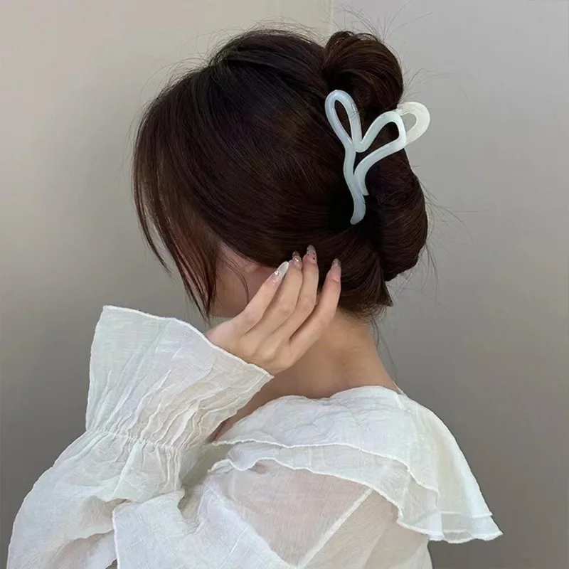 Korean summer small fresh butterfly shape grab clip back of head summer foreign style hair volume hair grab hair accessories