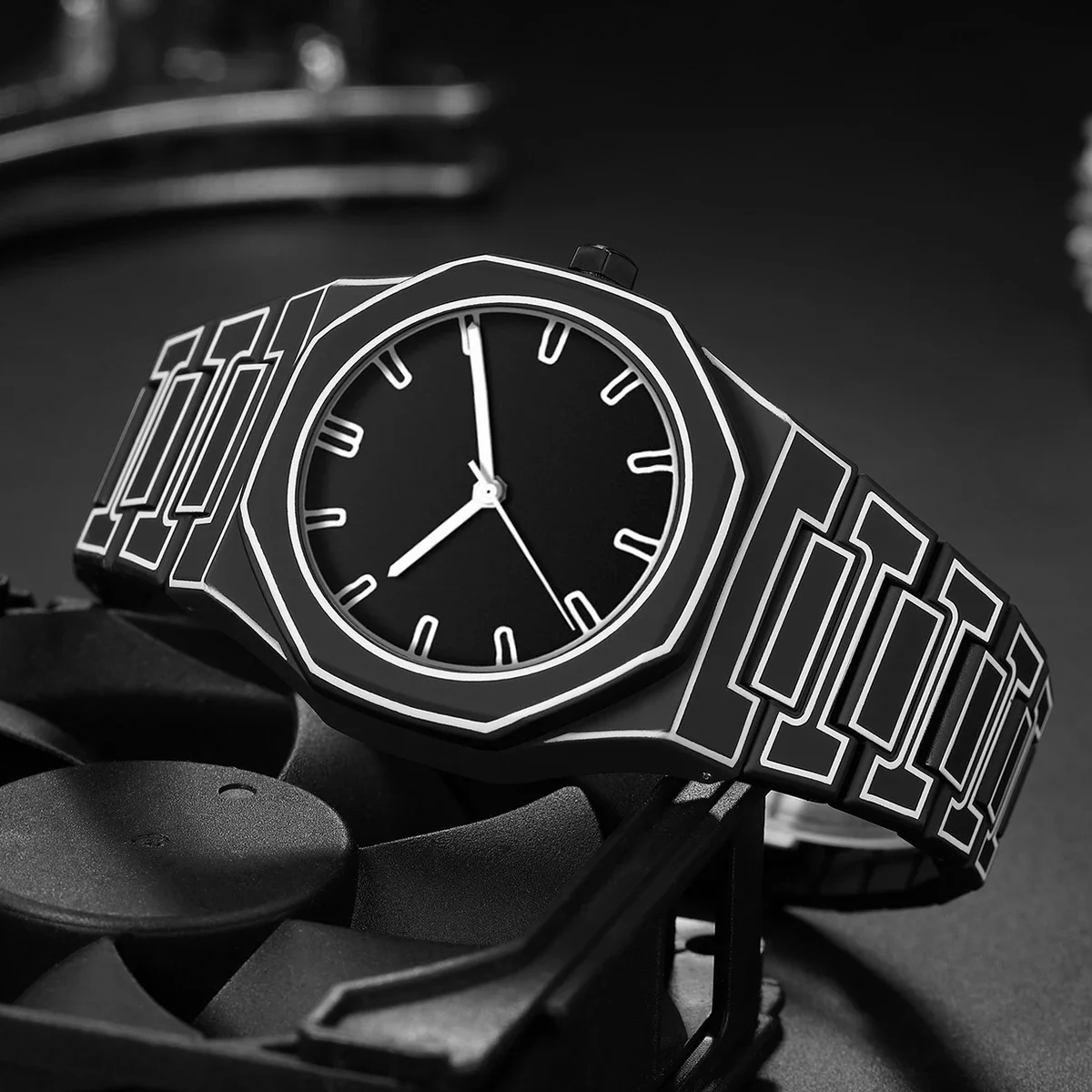 Lightweight Polycarbonate Men's Quartz Watch - Classic Black Silicone Strap, Fashion Style