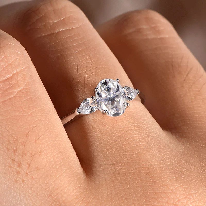Trumium 1.5CT Oval Cut Moissanite 925 Sterling Silver Rings for Women Plated With 18K White Gold Finger Band Wedding Jewelry