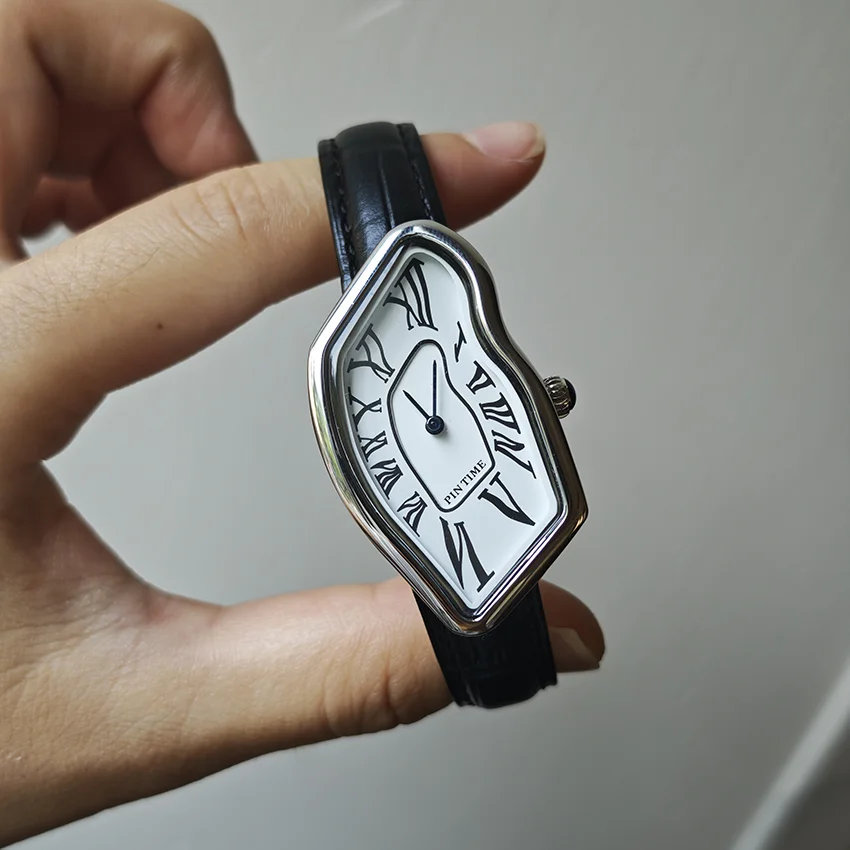 Medieval Retr Watches Alien Watches Melt And Twist Y2k Ladies Men Leather Strap Advanced Quartz Watch Irregular Case Leather