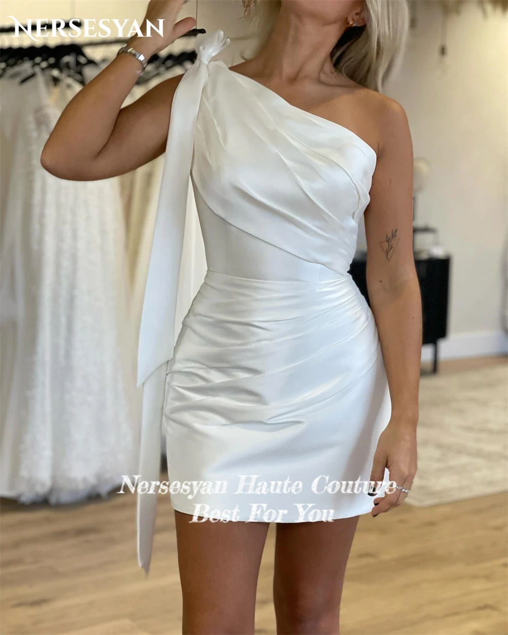 Nersessuperb-Mini robe de mariée sexy avec bretelles à nœud, plissés, gaine, satin, patients, quelle que soit la mariée dos nu