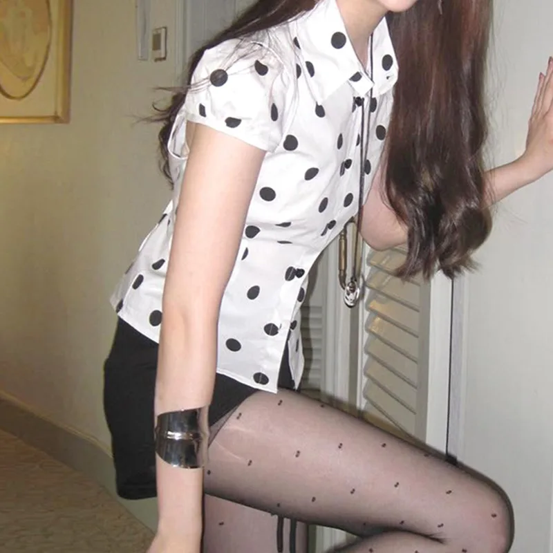 قميص نسائي 2024 الصيف النساء قمصان الإناث أسود أبيض مكتب بلوزة للسيدات OL ملابس امرأة قصيرة الأكمام ملابس العمل