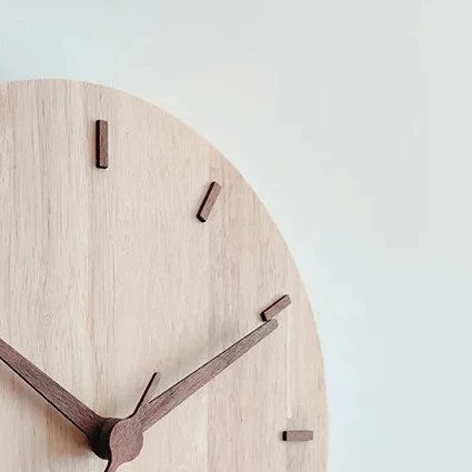 Log Wall Clock Creative Fashion Living Room Nordic Modern Minimalist Wooden Clock Wall Hanging Solid Wood Minimalist Mute