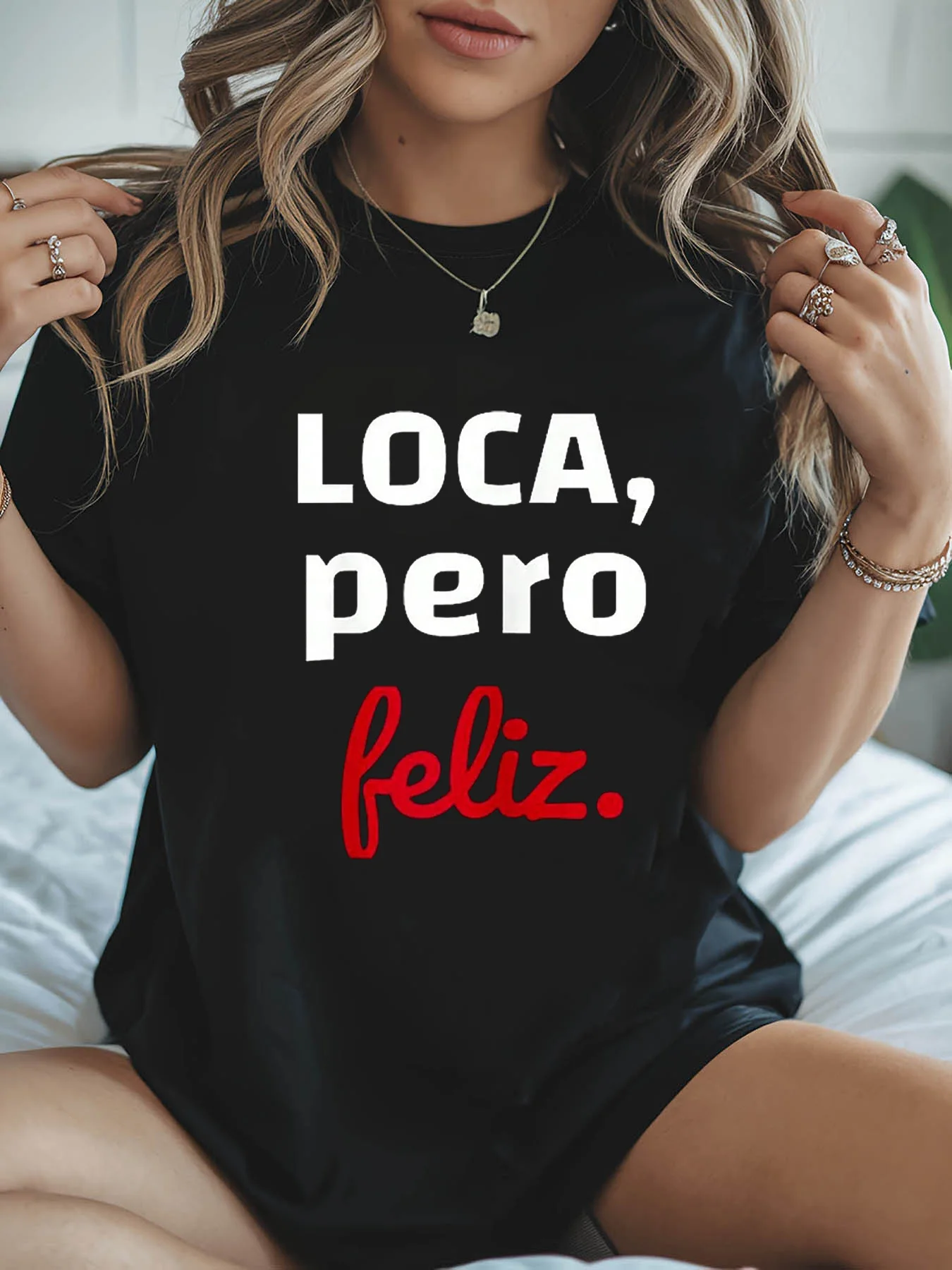 Women's LOCA Pero Feliz Spanish Phrase T-Shirt - Short Sleeve Crew Neck Casual Blouse Top with Spanish Lettering, Spring Summer Casual Attire, Machine Washable Suitable for Summer & Spring Outfits