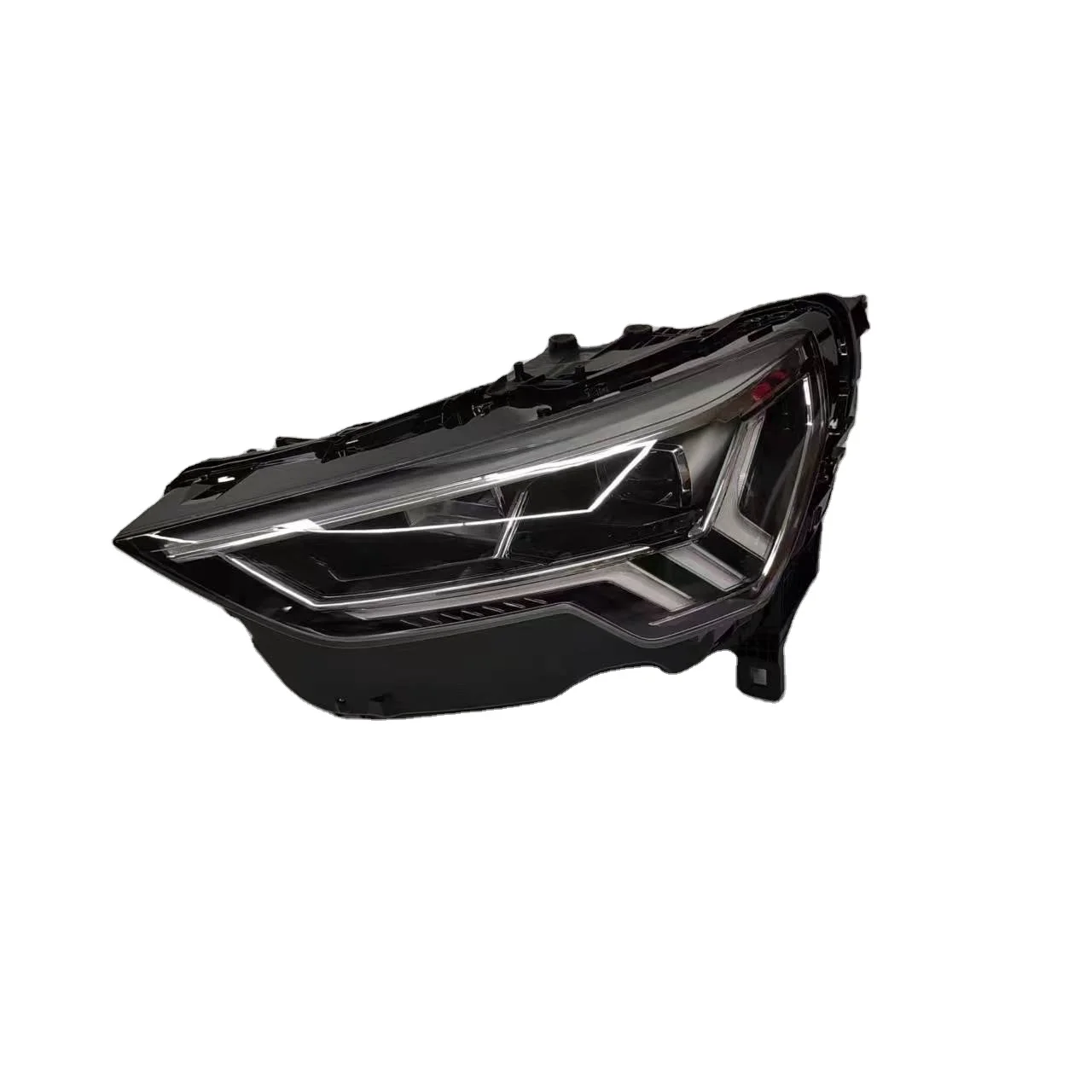 Für Autolichter LED-Scheinwerfer Q3 LED-Licht für Autofabrikanten Direktvertrieb des hochwertigen Autoscheinwerfers