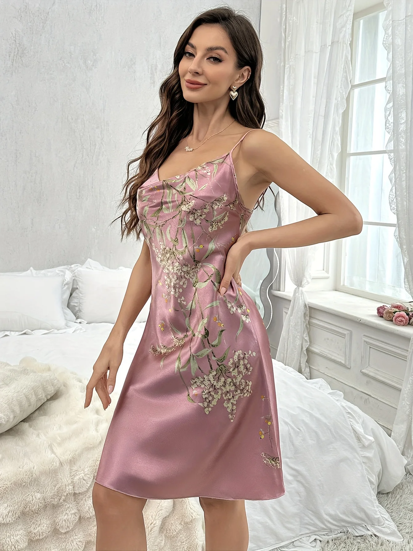 Seidensatin-Nachthemd mit Blumenmuster, drapierter Ausschnitt, durchsichtiges Slip-Kleid, tragbare Loungewear für Zuhause – Detail 17